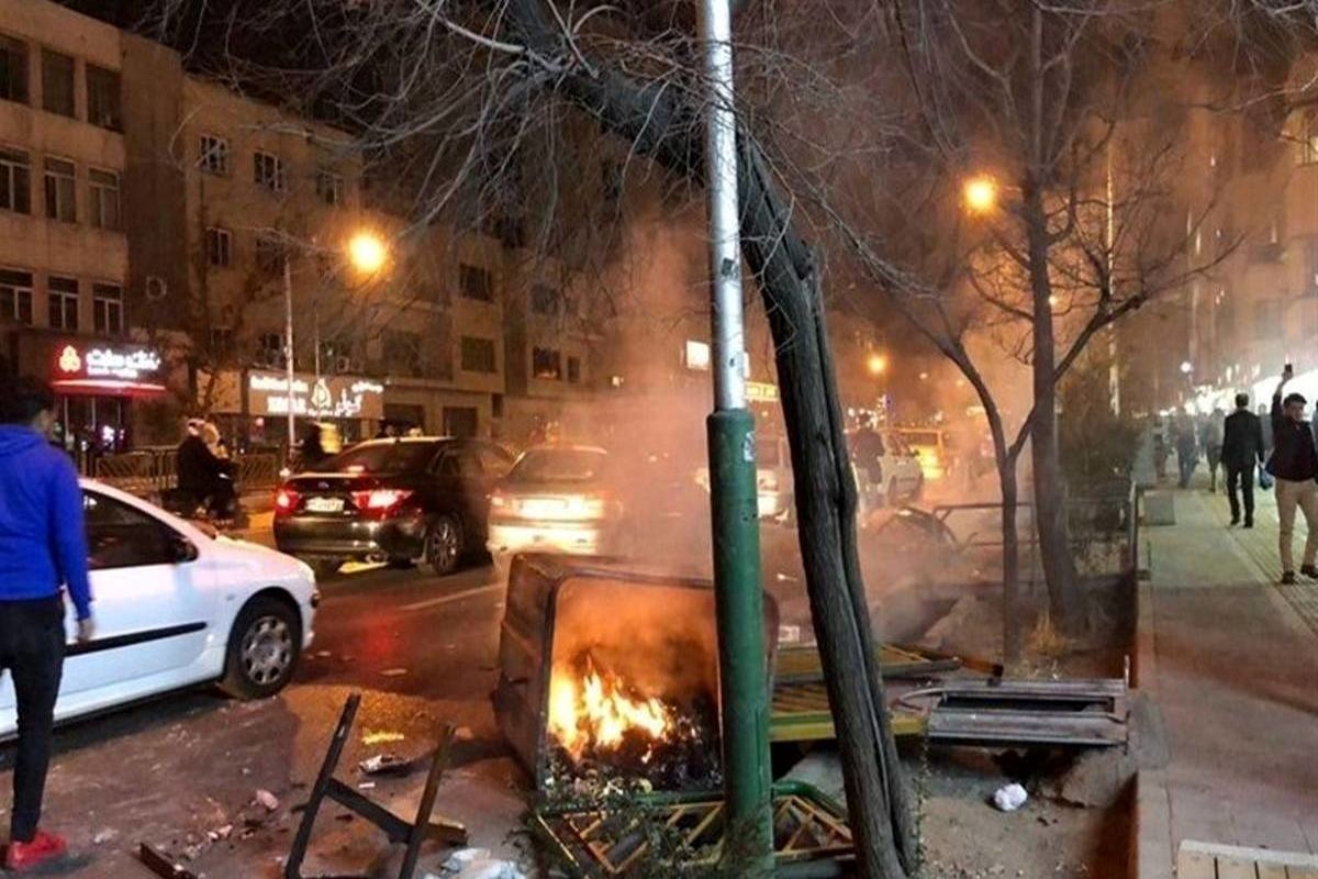 ۲۰ دانشجوی دانشگاه های تهران، علامه و شریف آزاد شدند
