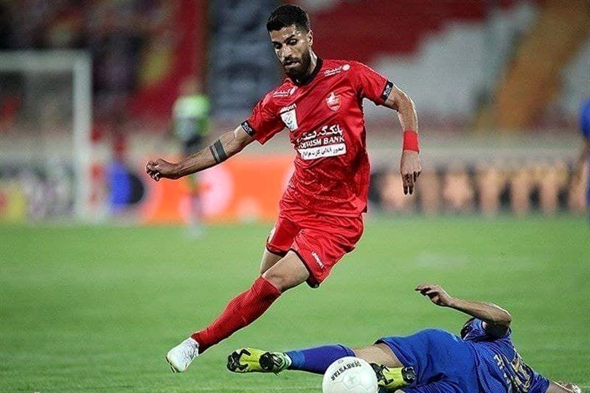 ستاره پرسپولیس به استقلال رفت!