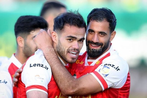 ناز کردن عجیب اورونوف برای پرسپولیس