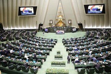 نمایندگانی که حق شرکت در انتخابات را ندارند+جزییات