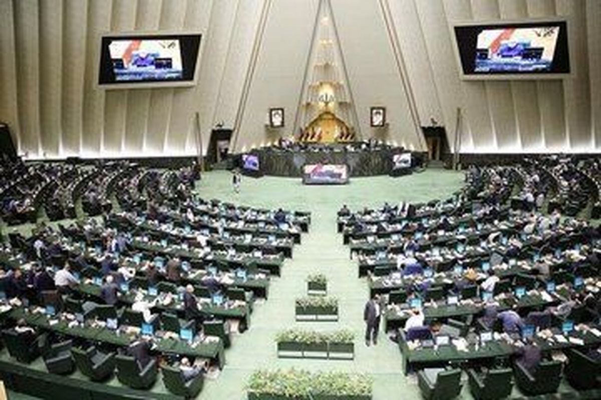 نمایندگانی که حق شرکت در انتخابات را ندارند+جزییات