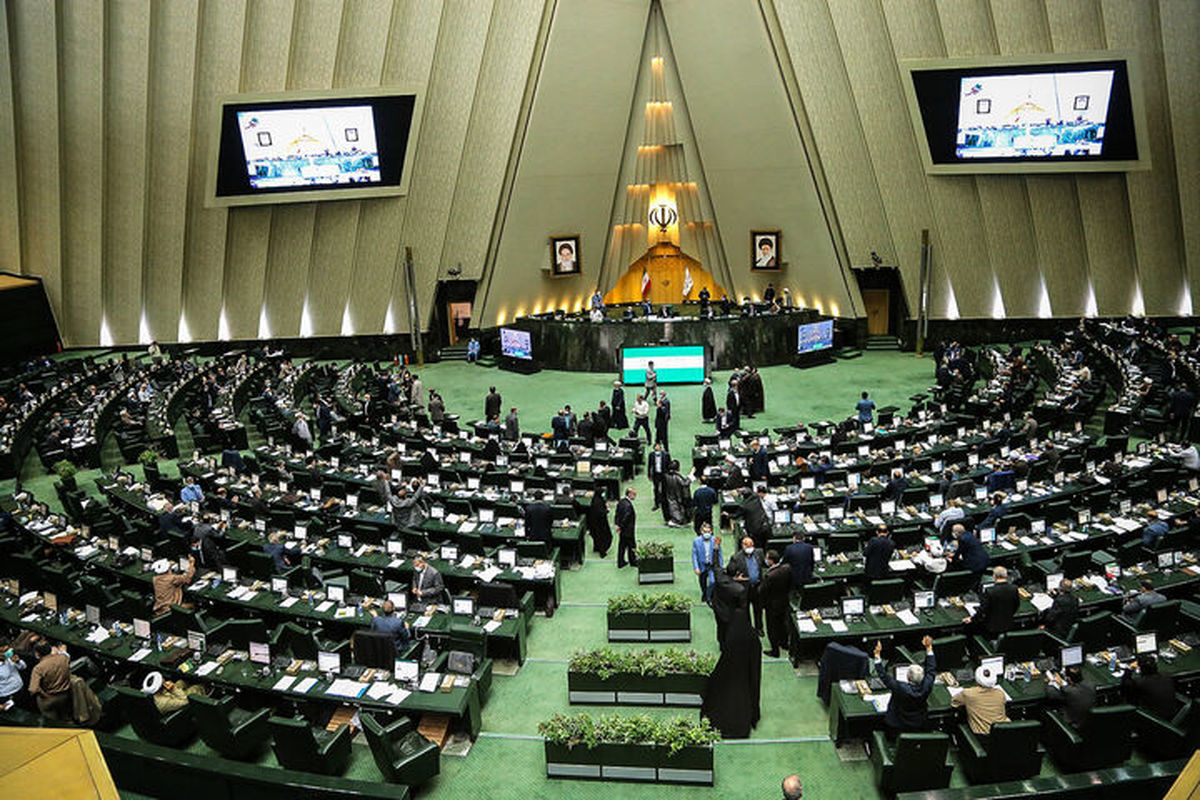 انتقاد تند از رضا مرادصحرایی درباره اجرای رتبه بندی معلمان